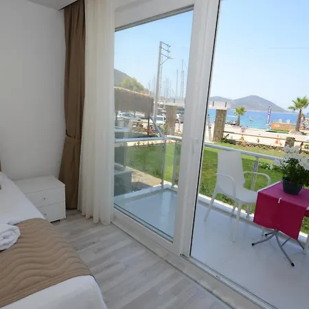 ホテル Kaya ボズブルン